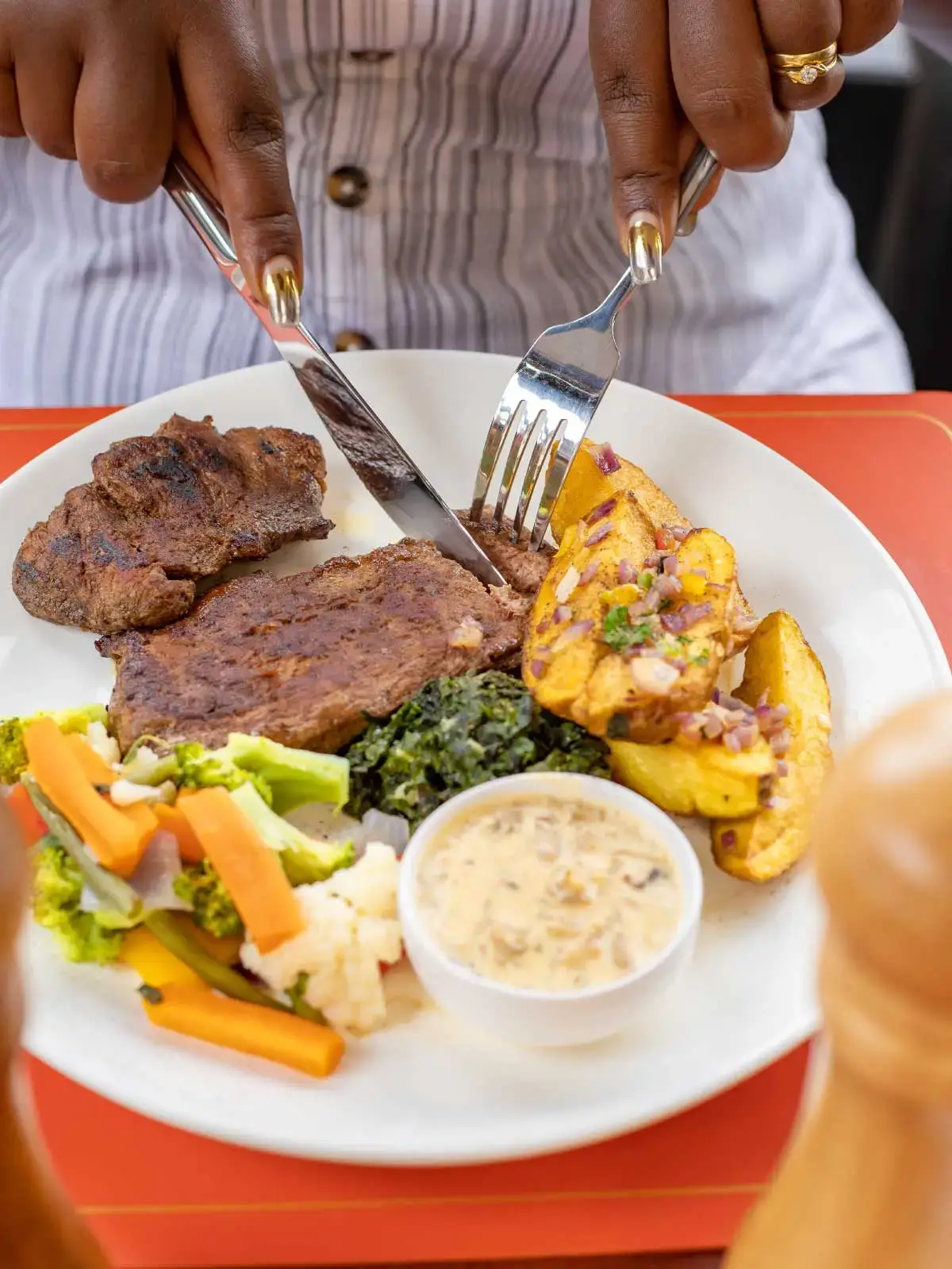 Dine at vennie suites