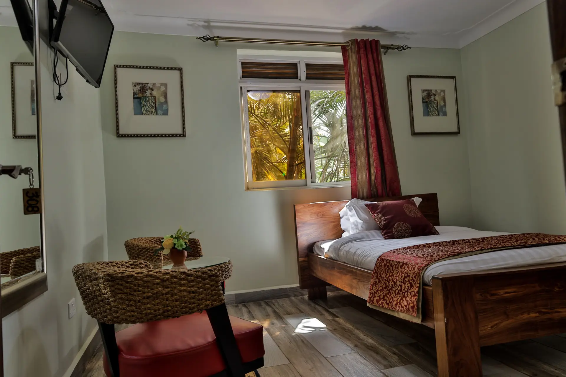 Standard Single (With Breakfast 1pax)